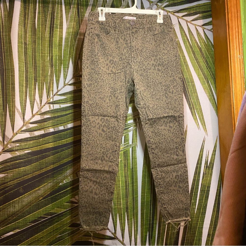 SO Ultimate High-Rise Ankle Jeans